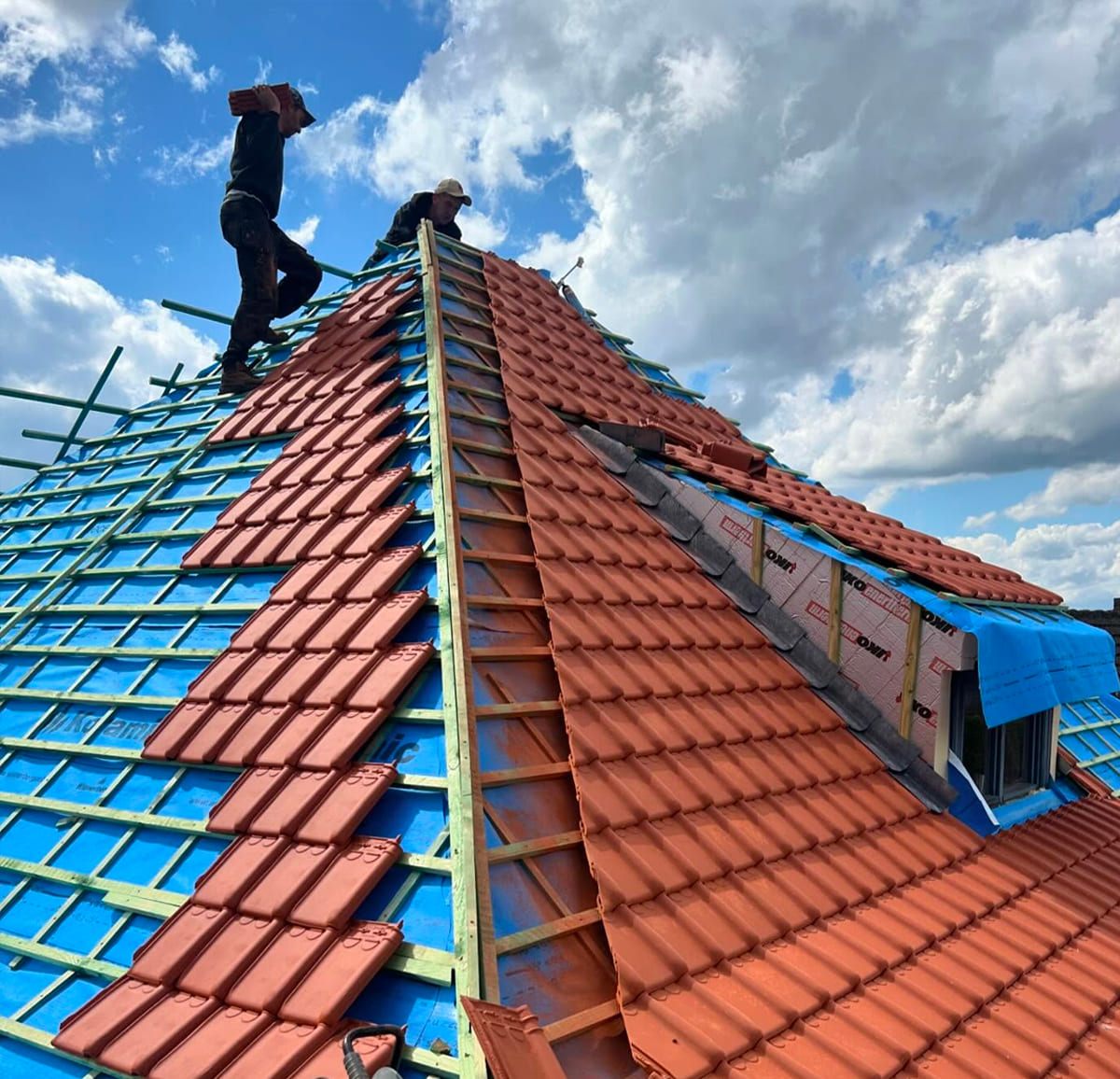 Tuiles solaires intégrées dans le toit