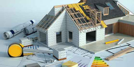 Image d'une maison en pleine construction avec plan de travaux en fond d'écran